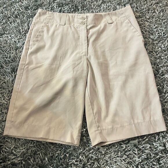 Nike Golf DriFit Khaki Bermuda Shorts 8 - Picture 1 of 4
